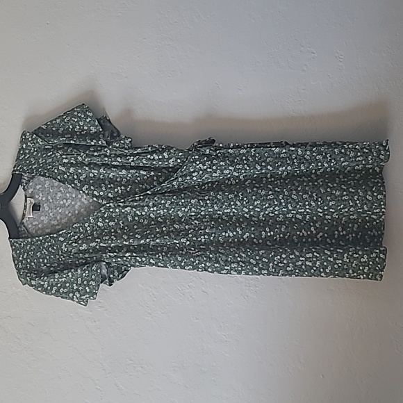 Universal Thread Dresses & Skirts - Wrap Dress